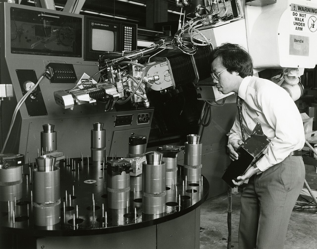Industrial workstation example